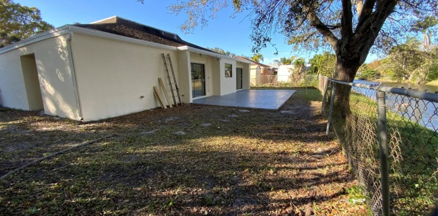 Casa en Cooper City, Florida 4 dormitorios, 215.07 m2 № 1207501