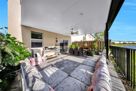 Touwnhouse à vendre à Miami, Floride: 3 chambres, 123.65 m2 № 1970120 - photo 21