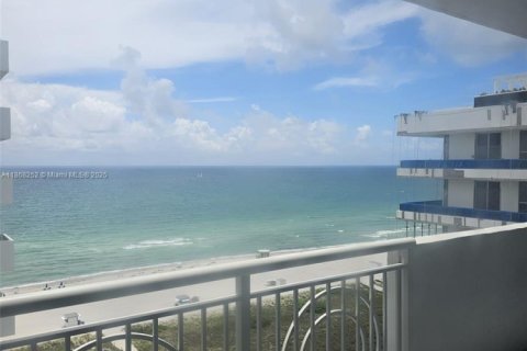 Купить кондоминиум в Майами-Бич, Флорида 1 спальня, 120.31м2, № 1980000 - фото 14
