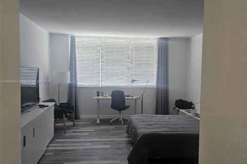 Купить кондоминиум в Майами-Бич, Флорида 1 спальня, 120.31м2, № 1980000 - фото 9