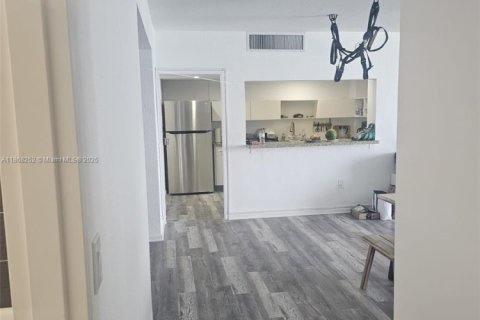 Купить кондоминиум в Майами-Бич, Флорида 1 спальня, 120.31м2, № 1980000 - фото 8