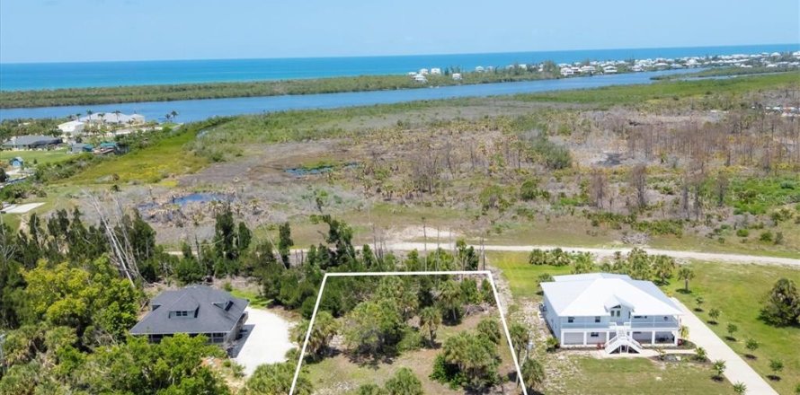 Land in Placida, Florida № 1778214