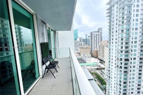 Condo in Miami, Florida, 1 bedroom  № 2184248 - photo 2