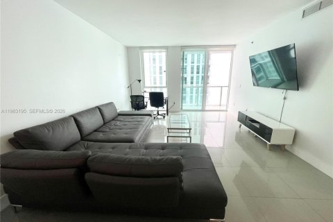 Condo in Miami, Florida, 1 bedroom  № 2184248 - photo 11