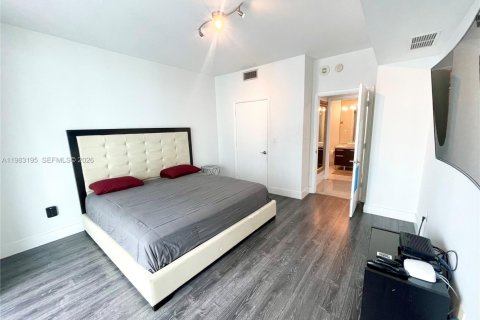 Condo in Miami, Florida, 1 bedroom  № 2184248 - photo 27