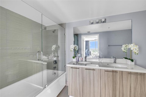 Купить кондоминиум в Майами-Бич, Флорида 2 спальни, 87.51м2, № 2005580 - фото 26