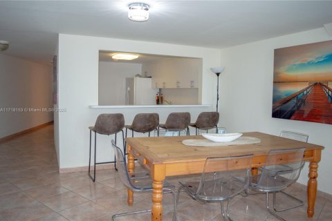 Condominio en venta en Miami Beach, Florida, 1 dormitorio, 77.11 m2 № 1472762 - foto 7