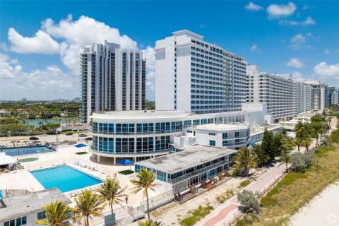 Condominio en venta en Miami Beach, Florida, 1 dormitorio, 77.11 m2 № 1472762 - foto 1