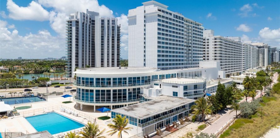 Condominio en Miami Beach, Florida, 1 dormitorio  № 1472762
