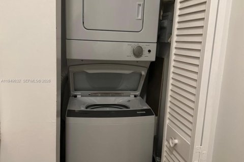 Снять в аренду квартиру в Майами-Бич, Флорида 1 спальня, 52.95м2, № 2004849 - фото 13