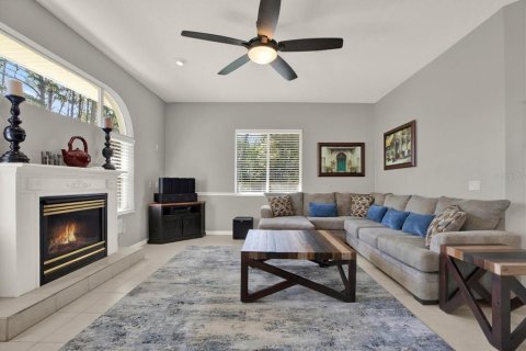 House in Weeki Wachee, Florida 3 bedrooms, 258.27 sq.m. № 2430333 - photo 29