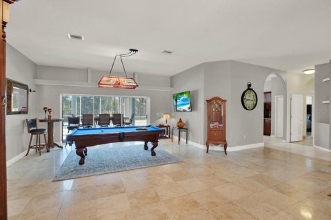 House in Weeki Wachee, Florida 3 bedrooms, 258.27 sq.m. № 2430333 - photo 8