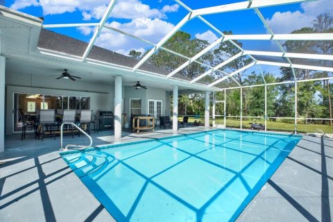 House in Weeki Wachee, Florida 3 bedrooms, 258.27 sq.m. № 2430333 - photo 5