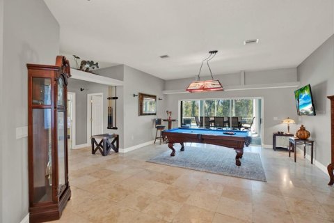 House in Weeki Wachee, Florida 3 bedrooms, 258.27 sq.m. № 2430333 - photo 13