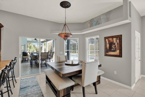 House in Weeki Wachee, Florida 3 bedrooms, 258.27 sq.m. № 2430333 - photo 25