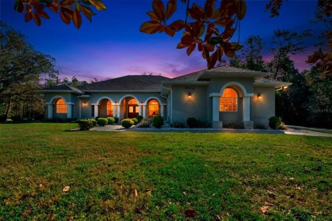 House in Weeki Wachee, Florida 3 bedrooms, 258.27 sq.m. № 2430333 - photo 7