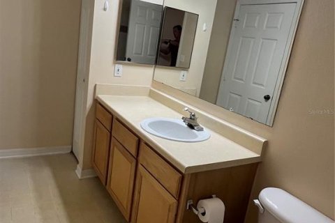 Condominio en alquiler en Sarasota, Florida, 1 dormitorio, 76.37 m2 № 2122074 - foto 10