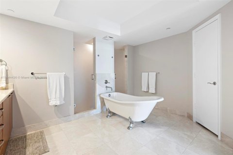 Condominio en alquiler en Aventura, Florida, 2 dormitorios, 226.03 m2 № 1936883 - foto 12