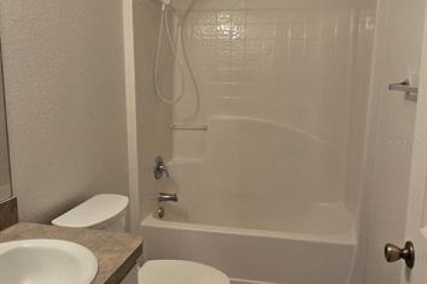 House in Ocala, Florida 3 bedrooms, 150.87 sq.m. № 2258202 - photo 5