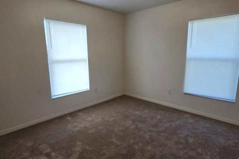 House in Ocala, Florida 3 bedrooms, 150.87 sq.m. № 2258202 - photo 6