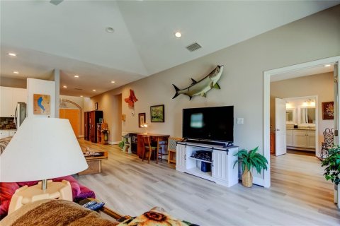 Casa en venta en Palm Harbor, Florida, 3 dormitorios, 191.84 m2 № 1918114 - foto 26