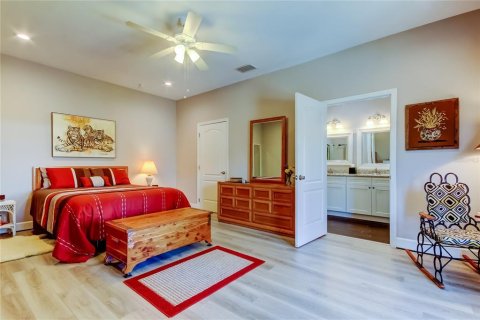 Casa en venta en Palm Harbor, Florida, 3 dormitorios, 191.84 m2 № 1918114 - foto 19