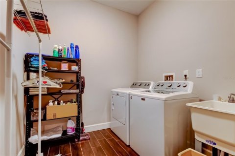 Casa en venta en Palm Harbor, Florida, 3 dormitorios, 191.84 m2 № 1918114 - foto 16