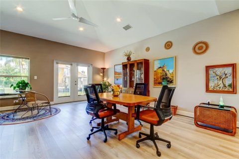 Casa en venta en Palm Harbor, Florida, 3 dormitorios, 191.84 m2 № 1918114 - foto 29