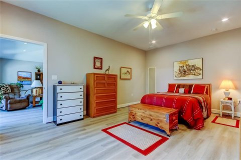 Casa en venta en Palm Harbor, Florida, 3 dormitorios, 191.84 m2 № 1918114 - foto 21