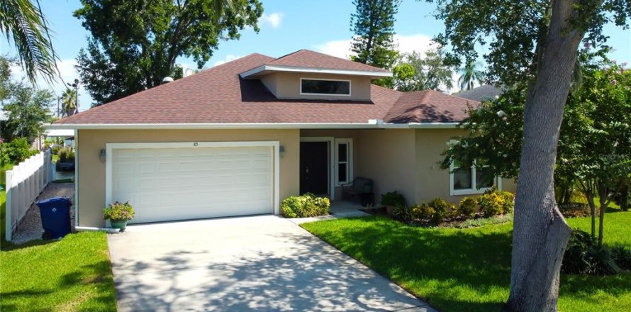Casa en Palm Harbor, Florida 3 dormitorios, 191.84 m2 № 1918114