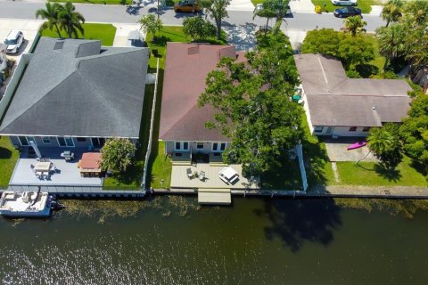 Casa en venta en Palm Harbor, Florida, 3 dormitorios, 191.84 m2 № 1918114 - foto 6