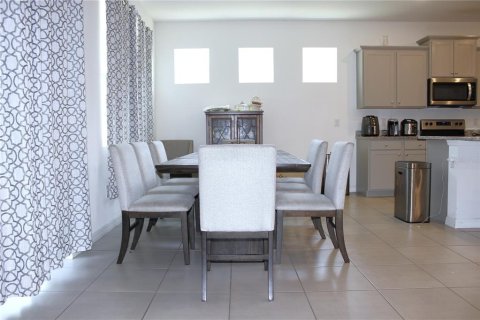 House in Riverview, Florida 4 bedrooms, 190.08 sq.m. № 1732755 - photo 24