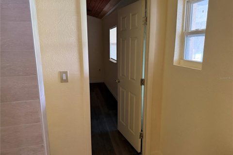 Villa ou maison à louer à Winter Haven, Floride: 3 chambres, 144.93 m2 № 2391301 - photo 4