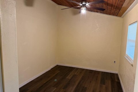 Villa ou maison à louer à Winter Haven, Floride: 3 chambres, 144.93 m2 № 2391301 - photo 5