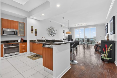 Condo in Riviera Beach, Florida, 3 bedrooms  № 2249676 - photo 9