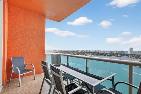 Condo in Riviera Beach, Florida, 3 bedrooms  № 2249676 - photo 29