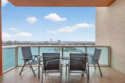 Condo in Riviera Beach, Florida, 3 bedrooms  № 2249676 - photo 28