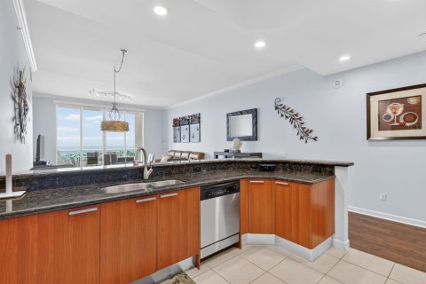 Condo in Riviera Beach, Florida, 3 bedrooms  № 2249676 - photo 13