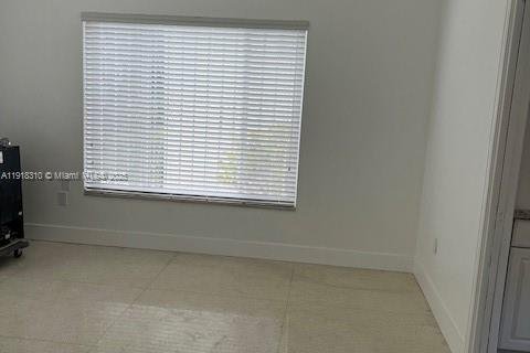Villa ou maison à louer à Miami, Floride: 2 chambres, 148.64 m2 № 1973891 - photo 12
