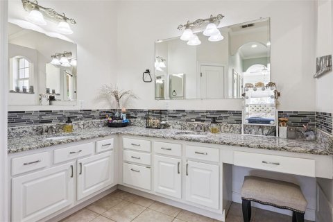 House in Clermont, Florida 4 bedrooms, 229.65 sq.m. № 2150765 - photo 26