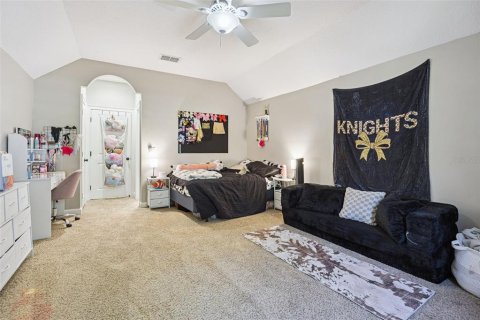 House in Clermont, Florida 4 bedrooms, 229.65 sq.m. № 2150765 - photo 17