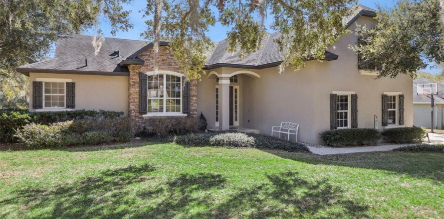 House in Clermont, Florida 4 bedrooms, 229.65 sq.m. № 2150765