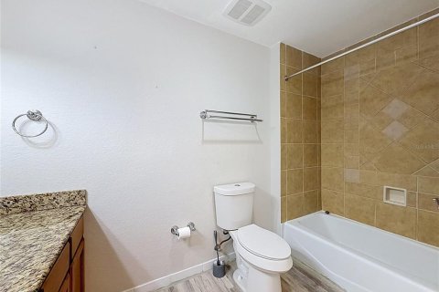 Adosado en venta en Kissimmee, Florida, 3 dormitorios, 197.32 m2 № 2304411 - foto 20
