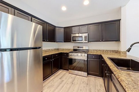 Adosado en venta en Kissimmee, Florida, 3 dormitorios, 197.32 m2 № 2304411 - foto 24