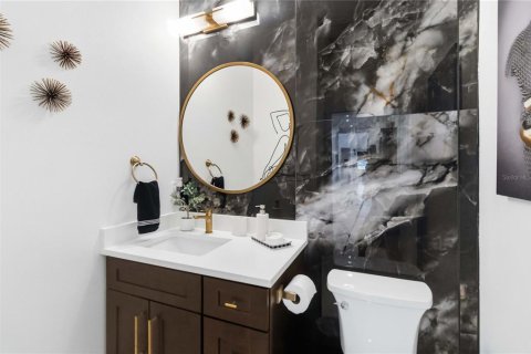 House in Groveland, Florida 4 bedrooms, 451.23 sq.m. № 2134292 - photo 21