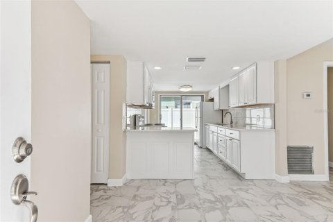 Studio in Madeira Beach, Florida № 2109441 - photo 20