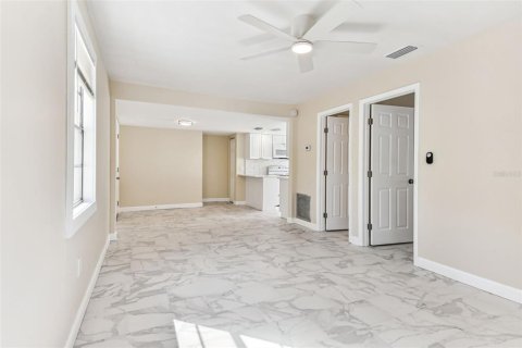 Studio in Madeira Beach, Florida № 2109441 - photo 23