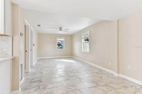 Studio in Madeira Beach, Florida № 2109441 - photo 22