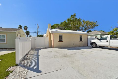 Studio in Madeira Beach, Florida № 2109441 - photo 2