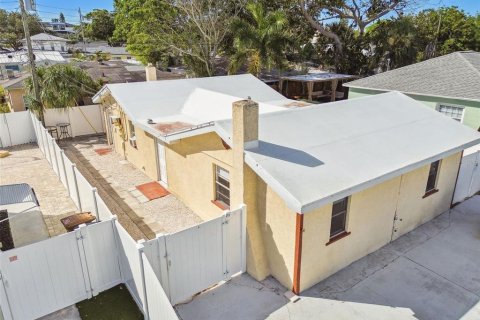 Studio in Madeira Beach, Florida № 2109441